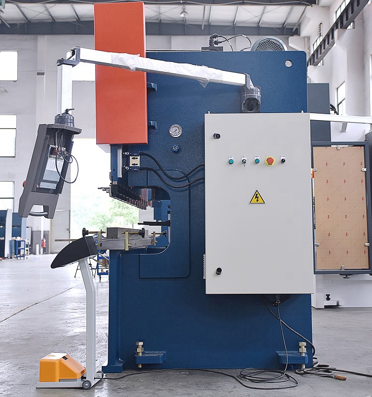 100t Cnc Metal Bending Machines, 3200 Mm Cnc Sheet Press Brake With E21 Machines à cintrer les métaux 100t CNC, 3200 mm Presse plieuse CNC feuille avec E21