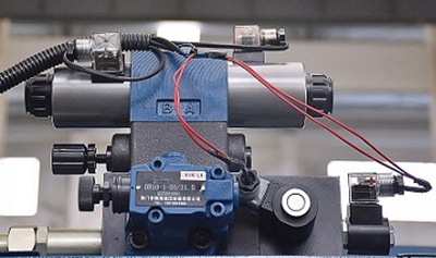 100t Cnc Metal Bending Machines, 3200 Mm Cnc Sheet Press Brake With E21 Machines à cintrer les métaux 100t CNC, 3200 mm Presse plieuse CNC feuille avec E21