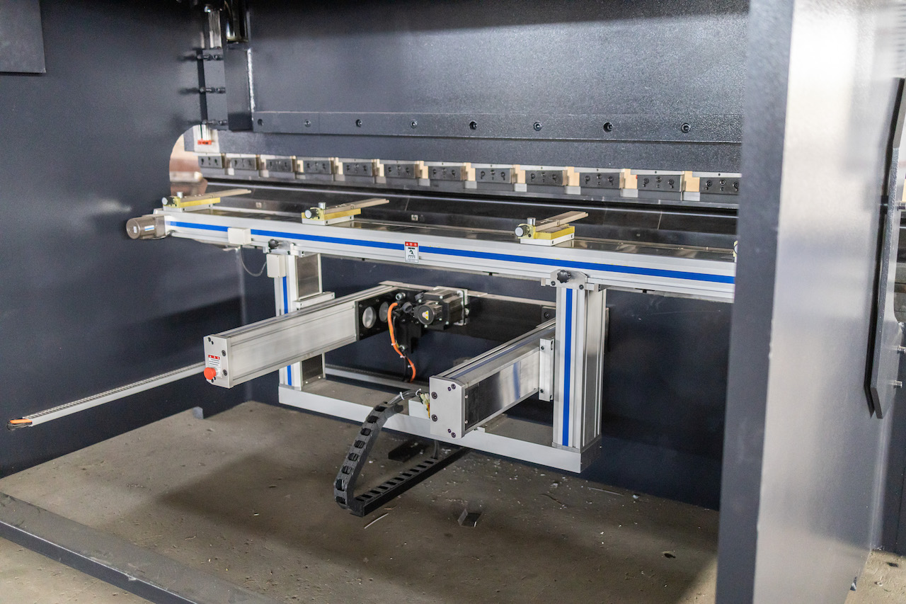 100t Hydraulic Cnc Brake Press Crowning Cnc Press Brake Delem 100 t presse plieuse hydraulique CNC couronnement presse plieuse CNC Delem