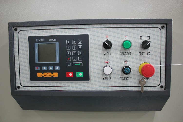 12mm 3200mm Hydraulic Guillotine Shearing Machine Cnc Steel Sheet Cutting Machine découpeuse de tôle d'acier de commande numérique par ordinateur de machine de cisaillement de guillotine hydraulique de 12mm 3200mm