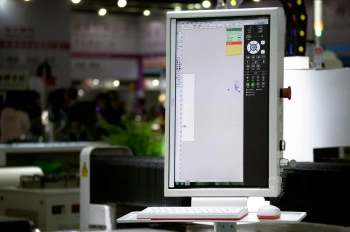 1500*3000mm 500w Racuys Or Ipg Fiber Laser Cutting Machine 1500*3000mm 500w Racuys ou machine de découpe laser à fibre Ipg