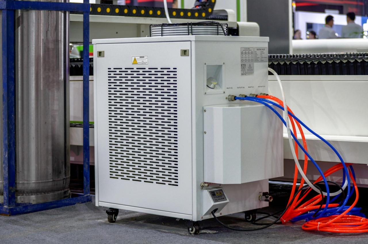 1500*3000mm 500w Racuys Or Ipg Fiber Laser Cutting Machine 1500*3000mm 500w Racuys ou machine de découpe laser à fibre Ipg