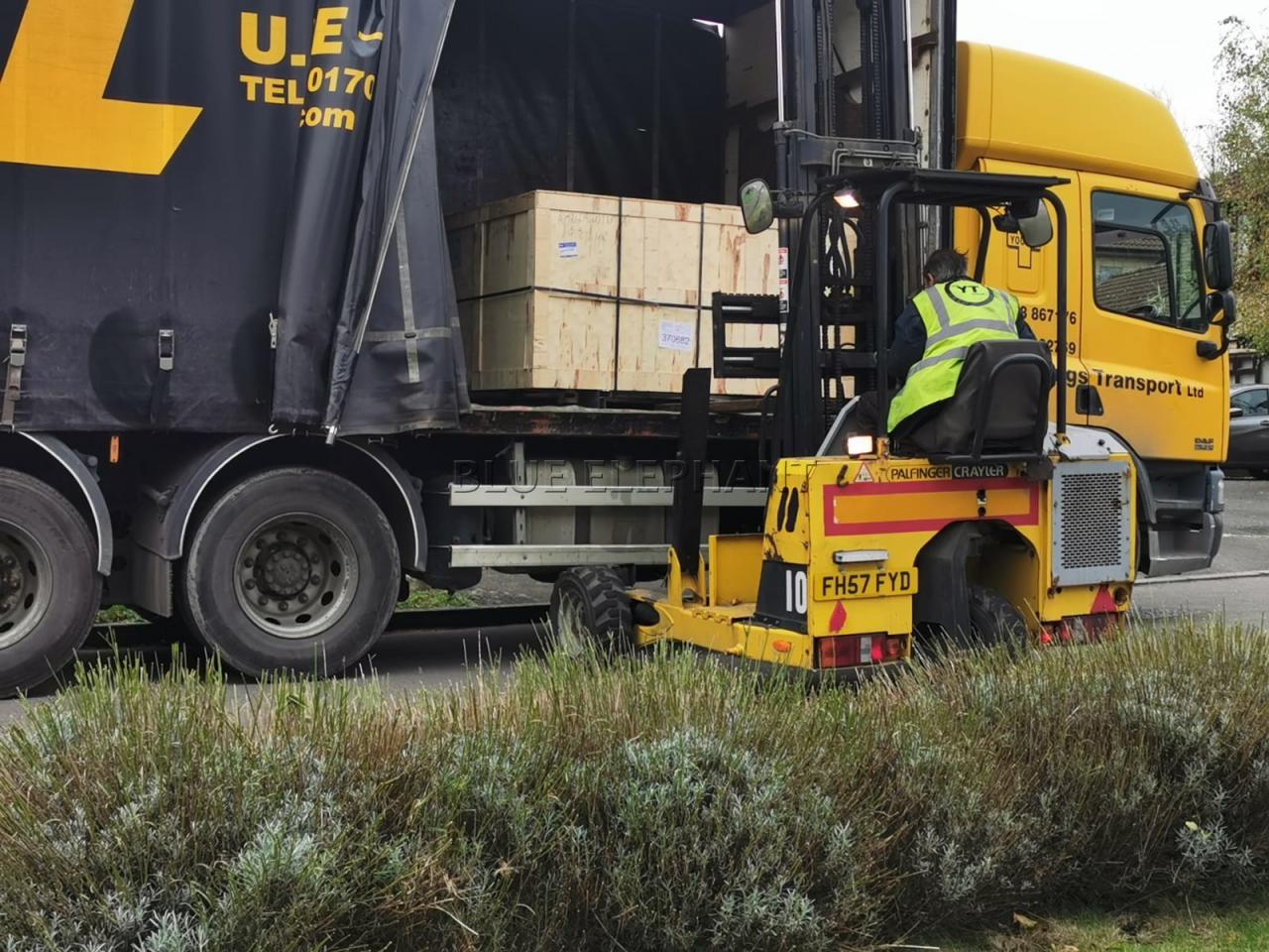 1530 Fiber Laser Cutting Machine For Stainless Steel Carbon Steel Metal Sheet Découpeuse de laser de la fibre 1530 pour le feuillard d'acier au carbone d'acier inoxydable