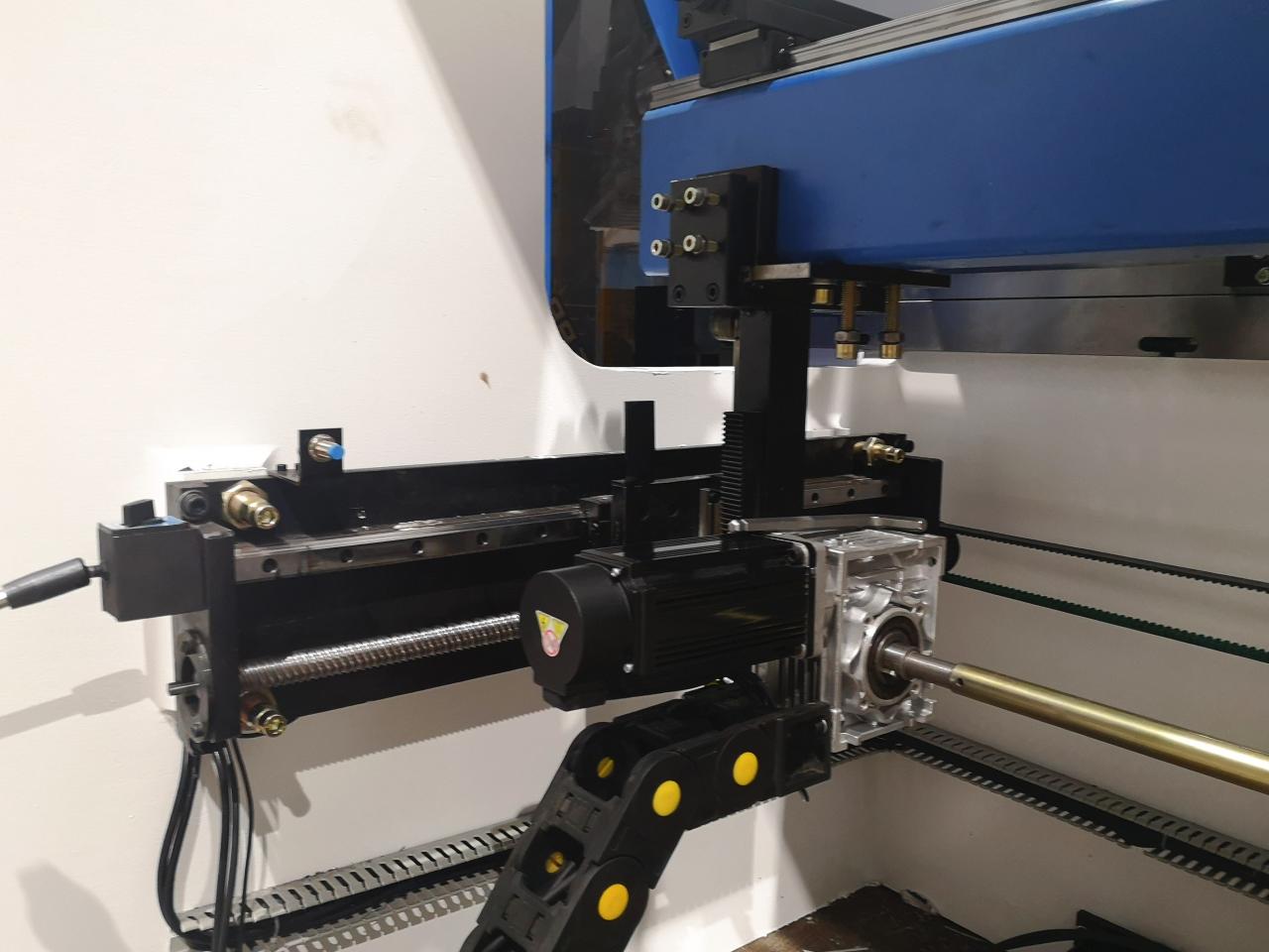 160t-4000 presse plieuse hydraulique à commande numérique par ordinateur à 4 axes