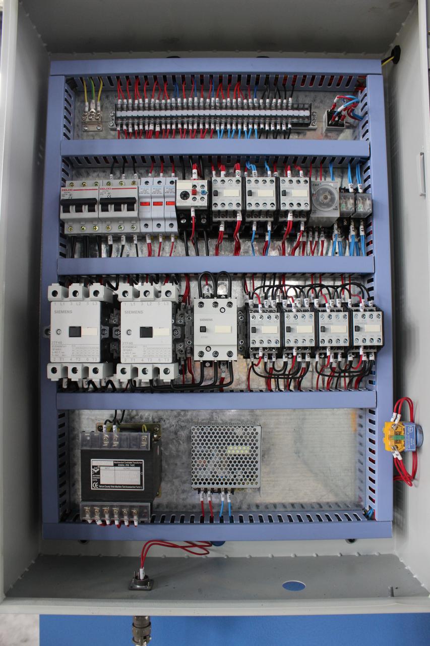 Machine de cisaillement hydraulique de poutre d'oscillation de Nc de longueur de 2.5m