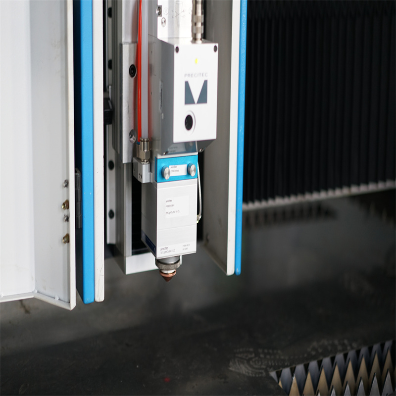 découpeuse de laser de fibre de tôle de commande numérique par ordinateur de coupeur de laser en métal 2000w