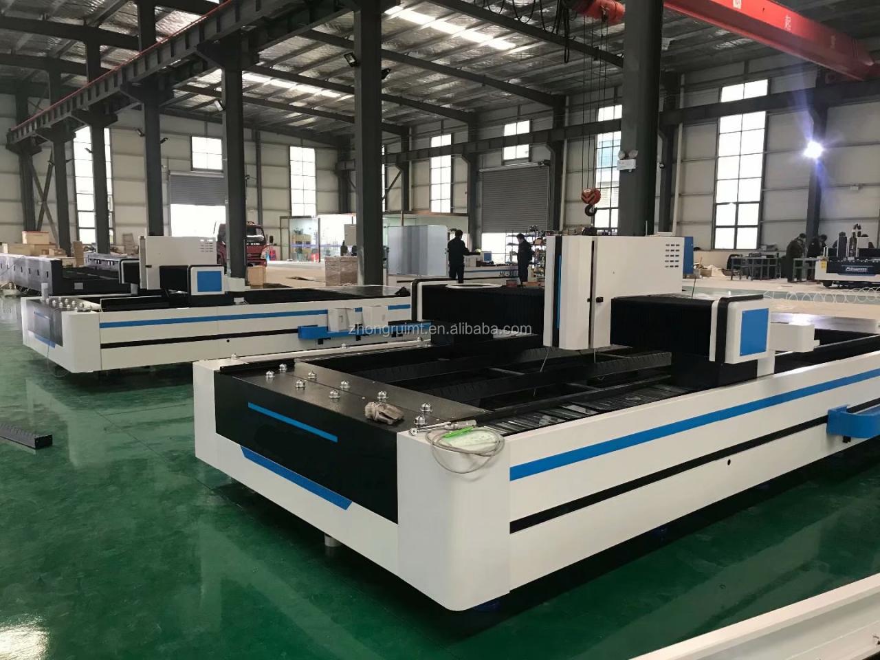 200t 300t Standard Industrial Press Brake Cnc Hydraulic Press Brake Machine 200t 300t Presse plieuse industrielle standard CNC Presse plieuse hydraulique