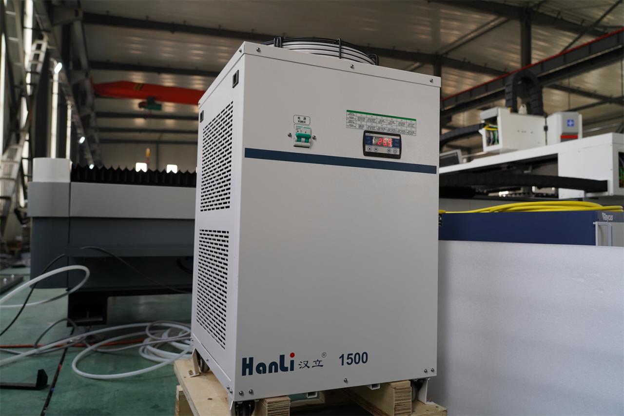 3015 4kw 1kw 2kw 3kw Stainless Steel Cnc Fiber Laser Cutting Machine Machine de découpe laser à fibre CNC en acier inoxydable 3015 4kw 1kw 2kw 3kw