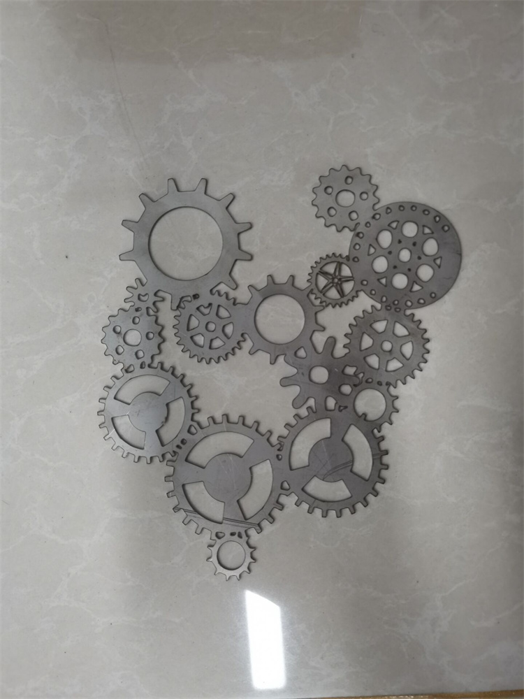 3015 Copper Carbon Stainless Steel Aluminum Iron Metal Cnc Fiber Laser Cutting Machine 3015 Cuivre Acier Inoxydable Au Carbone Aluminium Fer Métal Cnc Fibre Laser Machine De Découpe