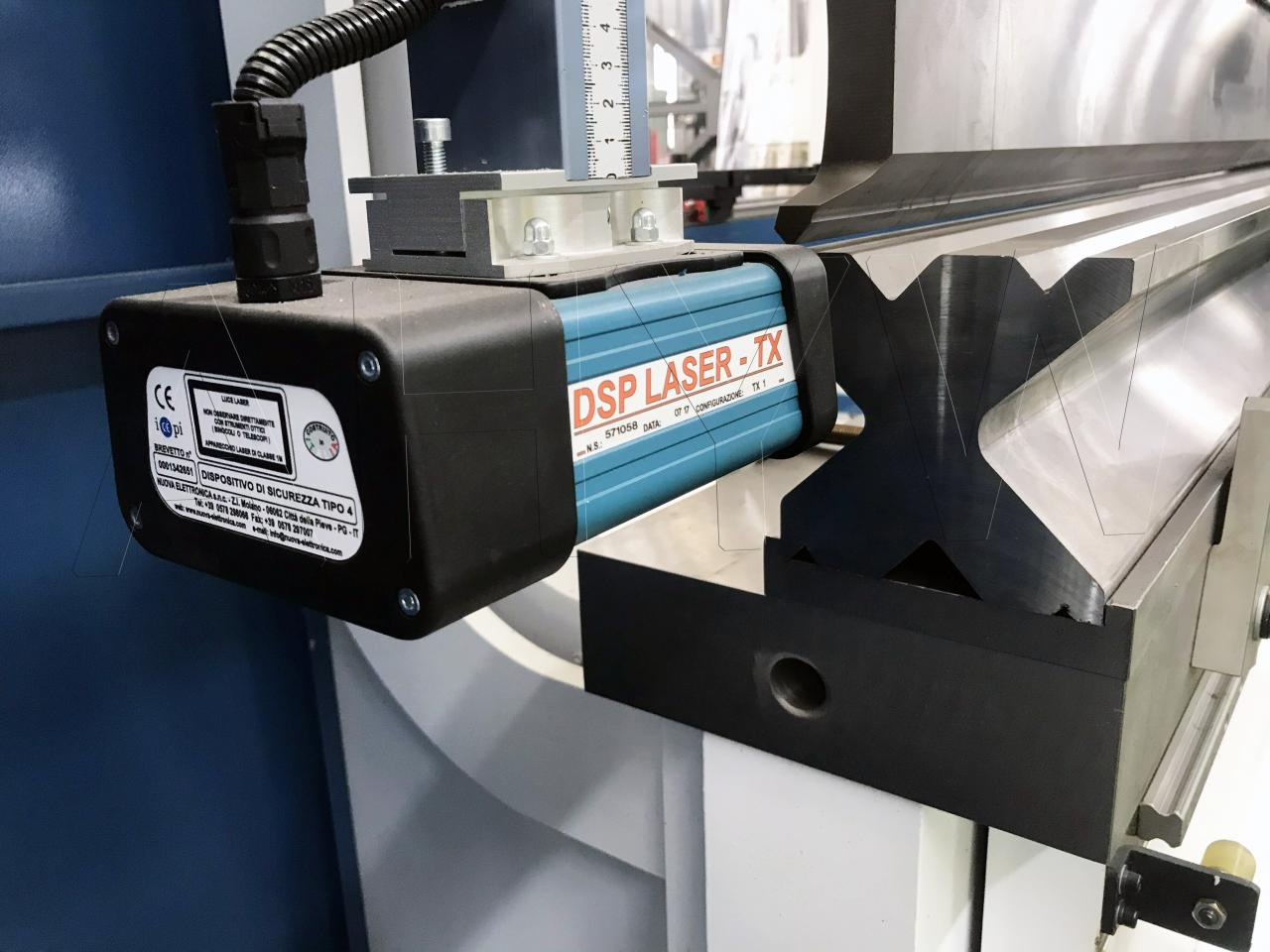 4 Axis Cnc Tandem Press Brake With Delem Da58t 2d Graphical Controller Presse plieuse en tandem CNC à 4 axes avec contrôleur graphique Delem Da58t 2d