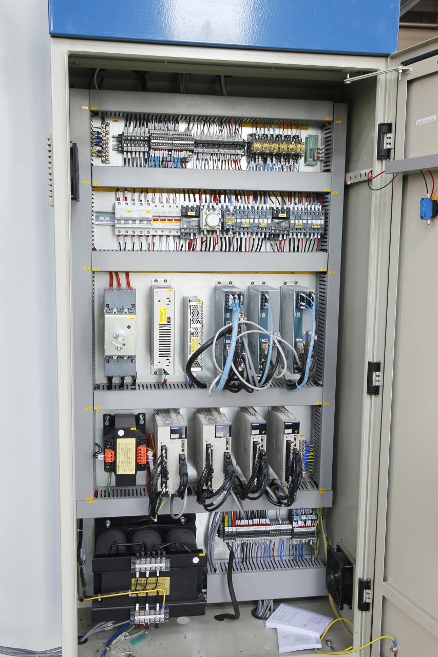 4 Axis Cnc Tandem Press Brake With Delem Da58t 2d Graphical Controller Presse plieuse en tandem CNC à 4 axes avec contrôleur graphique Delem Da58t 2d