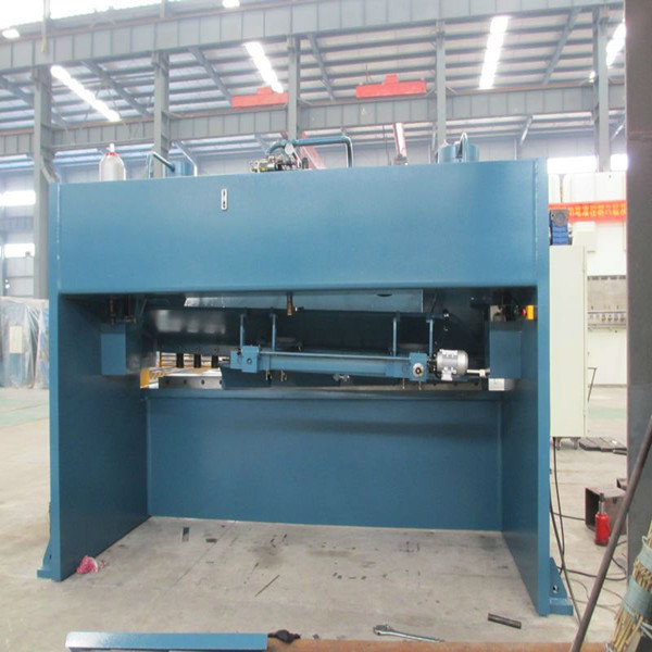 4mmx2500 Hydraulic Shearing Steel Plate Cutting Machinery Steel Plate Shear cisaillement hydraulique de plaque d'acier de machines de coupe de plaque d'acier de 4mmx2500