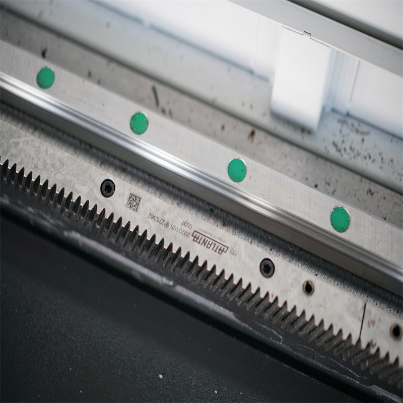 coupeur de laser de tôle de découpeuse de laser de fibre de 500W 1500W 4Kw 2000Watt 3kw