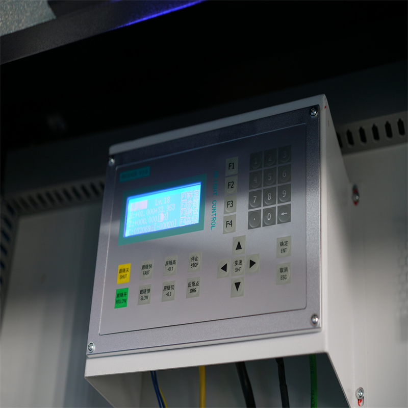 Prix de plaque de feuille de commande numérique par ordinateur de découpeuse de laser de fibre en métal en acier de 5mm