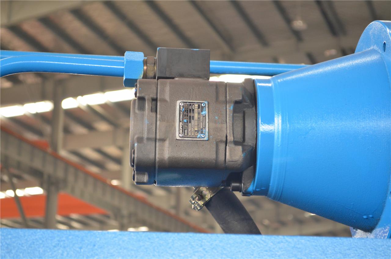 6*3200mm Guillotine Shears Metal Shear Hydraulic Iron Sheet Cutting Shearing Machine Cisailles à guillotine 6*3200mm Cisaille à métaux Machine de cisaillement de coupe de tôle de fer hydraulique