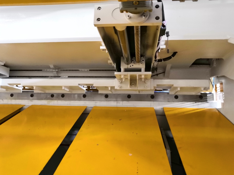 6mm Q11 Electric Sheet Plate Shearing Machine 8 Feet Sheet Metal Shearing Machine Machine de cisaillement électrique de plaque de feuille de 6mm Q11 machine de cisaillement de tôle de 8 pieds