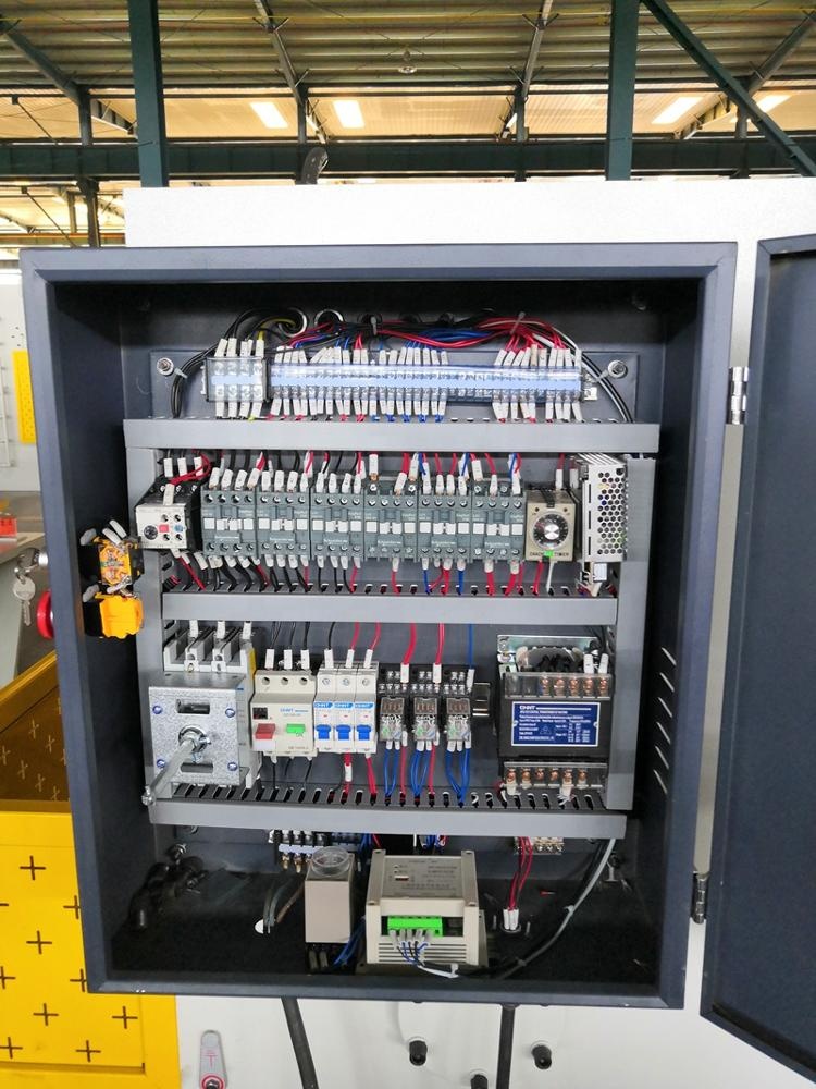 6mm Q11 Electric Sheet Plate Shearing Machine 8 Feet Sheet Metal Shearing Machine Machine de cisaillement électrique de plaque de feuille de 6mm Q11 machine de cisaillement de tôle de 8 pieds