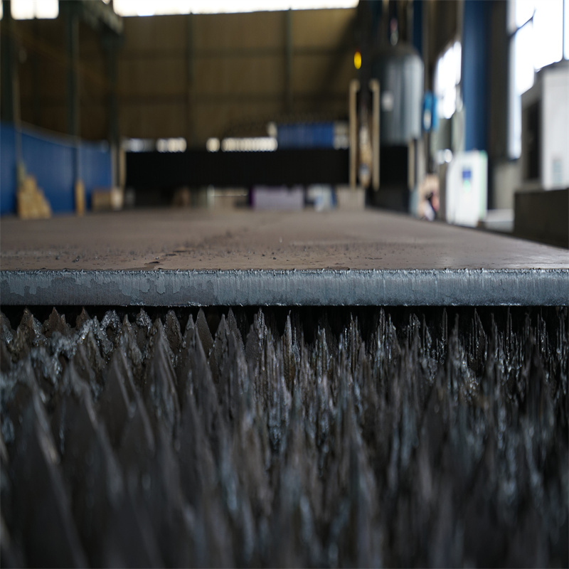 Prix de la machine de découpe laser à fibre 3kw bon marché de haute qualité en Chine