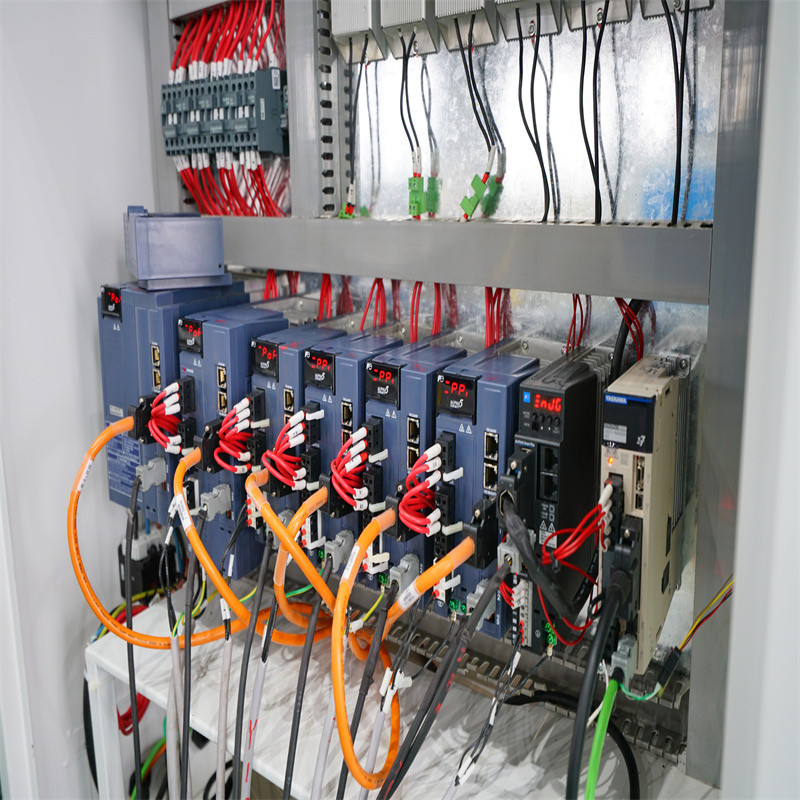 Machine de découpe laser à fibre d'acier inoxydable de fabrication de laser de commande numérique par ordinateur 500W 1000W 2000W