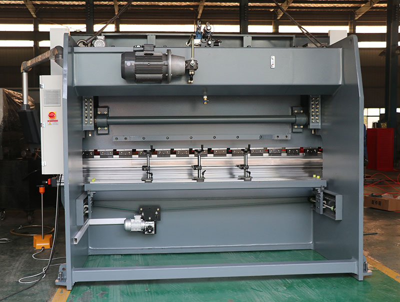 Presse plieuse en métal Wc-63t3200 Machine à cintrer les tôles Cnc Presse plieuse hydraulique