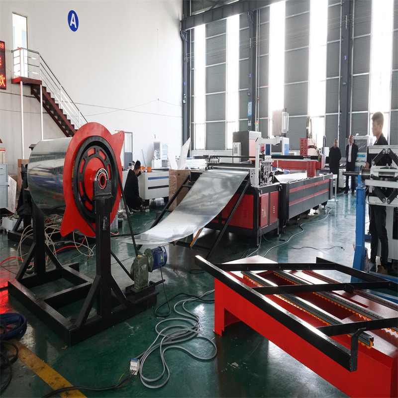 Raycus CNC 1000w 1500w 2000w Machine de découpe laser à fibre métallique de tube