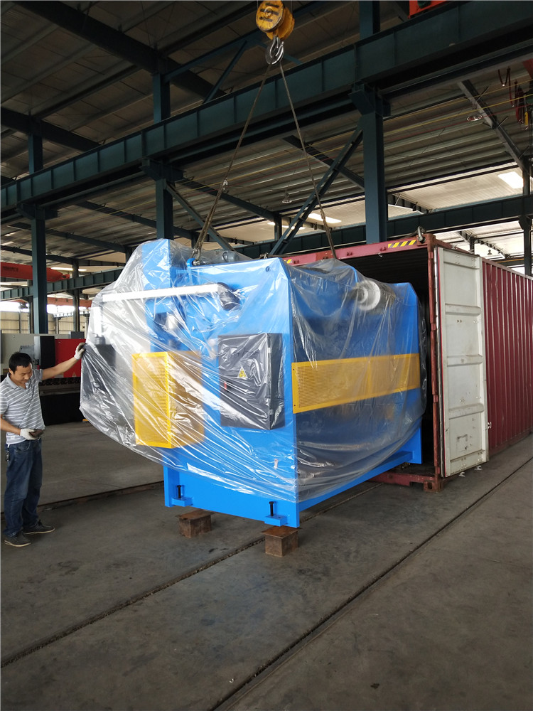 China Metal Hydraulic Press Brake Machine With Reasonable Price Machine de presse plieuse hydraulique en métal de Chine avec un prix raisonnable
