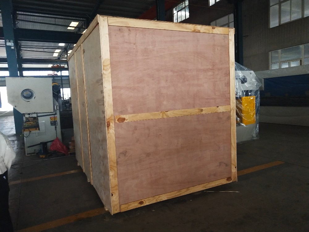 China Metal Hydraulic Press Brake Machine With Reasonable Price Machine de presse plieuse hydraulique en métal de Chine avec un prix raisonnable