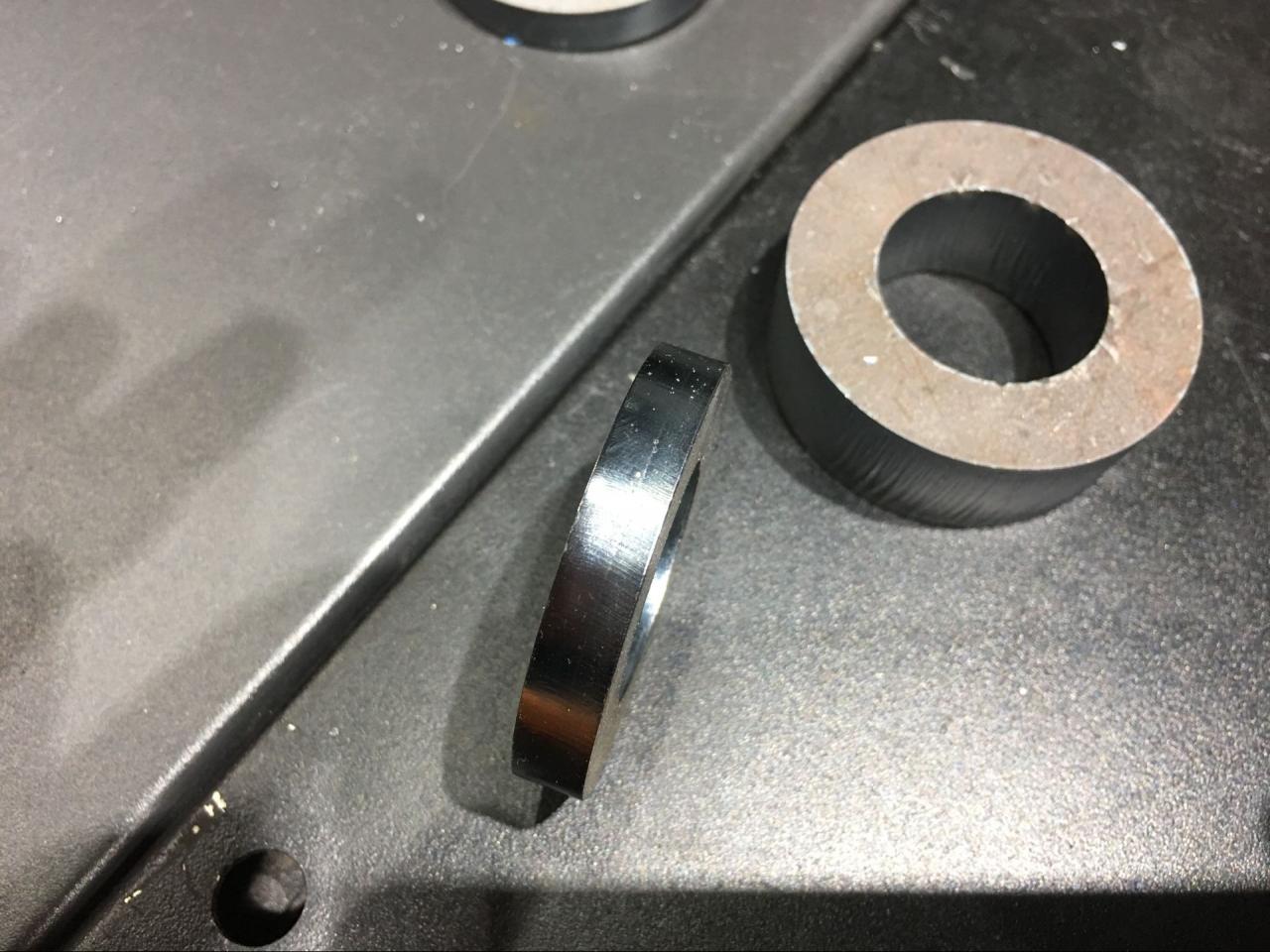 Cnc Fiber Laser Metal Cutting Machine 2000w Fiber Laser Cutting Machine Découpeuse de métal de laser de fibre de commande numérique par ordinateur Découpeuse de laser de la fibre 2000w