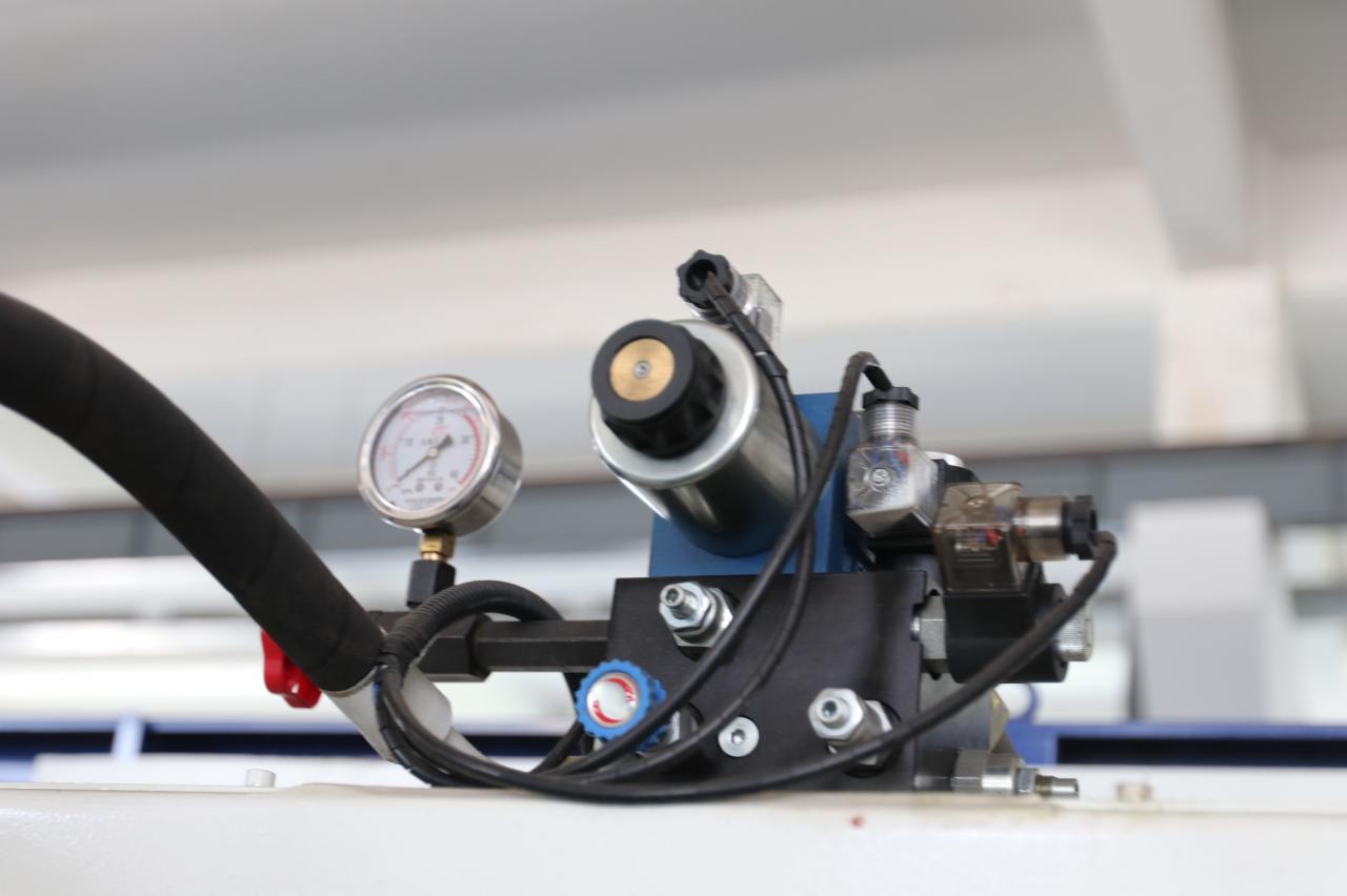 Cnc Hydraulic Press Brake Machine Bending Servo Electric Press Brake 40T Presse plieuse hydraulique CNC Machine plieuse Servo presse plieuse électrique 40T