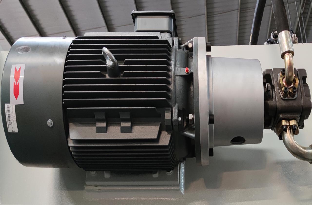 Da-66t Controller Cnc Hydraulic Press Brake Price With 3d Touch Screen System Prix de frein de presse hydraulique de commande numérique par ordinateur de contrôleur de Da-66t avec le système d'écran tactile 3d