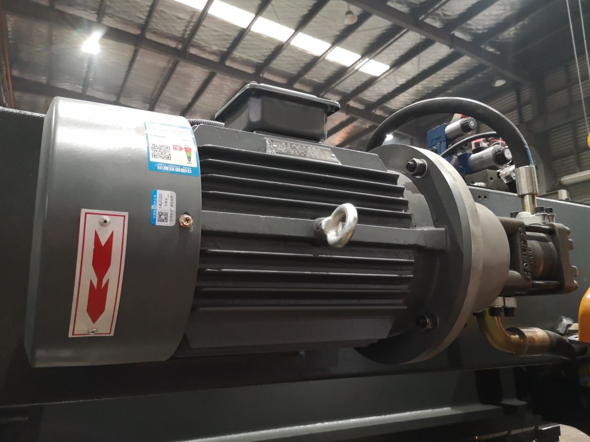 Delem Da66t 125 3+1 4+1 6+1 8+1 Cnc Hydraulic Press Brake For Metal Plate Bending Delem Da66t 125 3 + 1 4 + 1 6 + 1 8 + 1 Presse plieuse hydraulique CNC pour le pliage de plaques métalliques