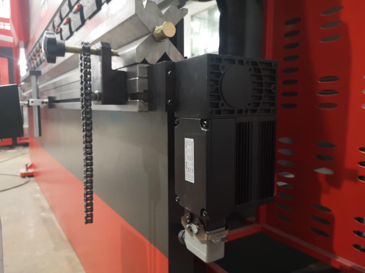 Delem Da66t 125 3+1 4+1 6+1 8+1 Cnc Hydraulic Press Brake For Metal Plate Bending Delem Da66t 125 3 + 1 4 + 1 6 + 1 8 + 1 Presse plieuse hydraulique CNC pour le pliage de plaques métalliques