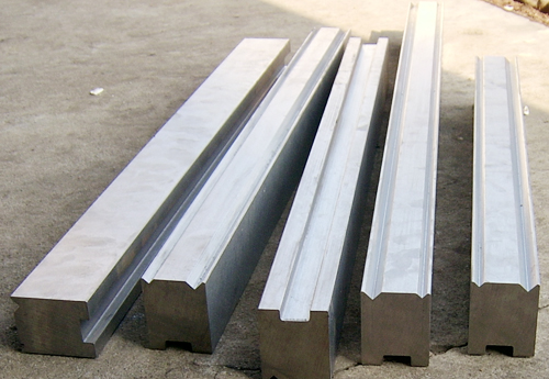 Full Automatic High Power Sheet Bending Machine And Cnc Press Brake Machine Machine à cintrer complètement automatique de feuille de puissance élevée et machine de presse plieuse de commande numérique par ordinateur