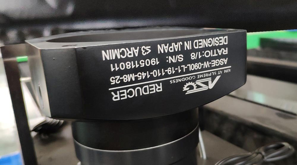 Prix de la machine de découpe laser à fibre haute précision 1000w