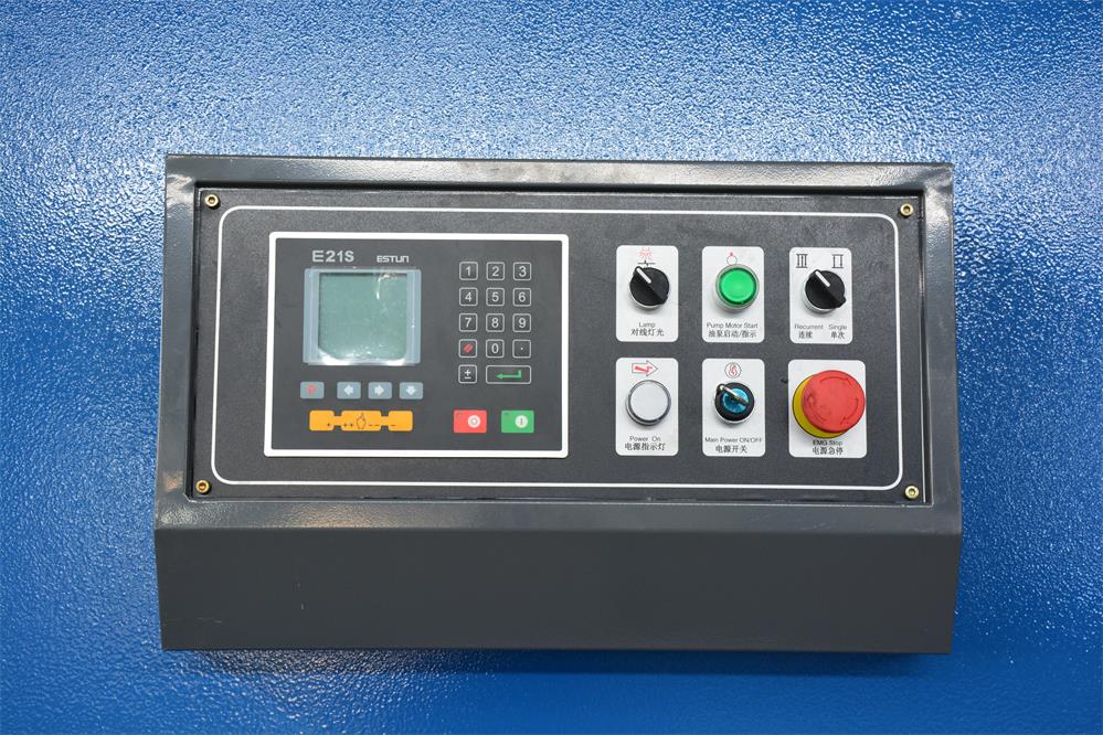 Hydraulic Pendulum Shearing Machine Cnc Automatic Guillotine Shearing Machine Machine de cisaillement de pendule hydraulique Machine de cisaillement automatique de guillotine de commande numérique par ordinateur