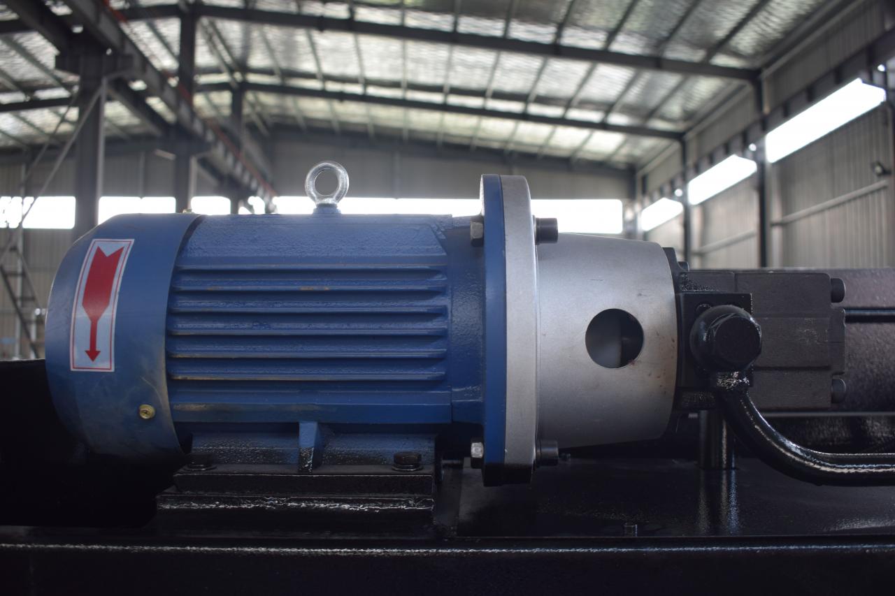 Pliage de tôle hydraulique Presse plieuse CNC Wc67y