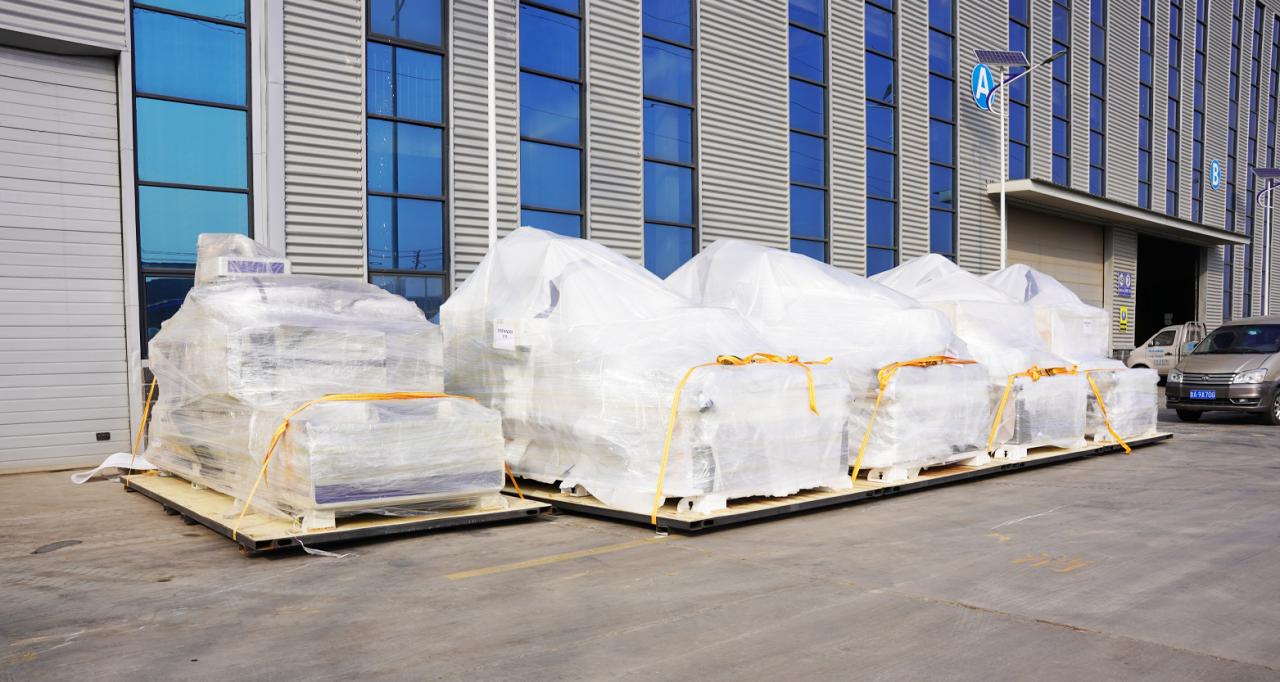 Laser Source 2000w 3000w Fiber Laser Cutting Machine Machine de découpe laser à fibre de source laser 2000w 3000w