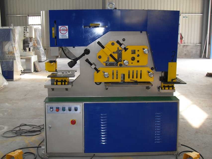 Q35y Series Multifunctional Hydraulic Iron Worker Combined Shearing And Punching Machine Machine de cisaillement et de poinçonnage combinée par ouvrier hydraulique multifonctionnel de fer de la série Q35y