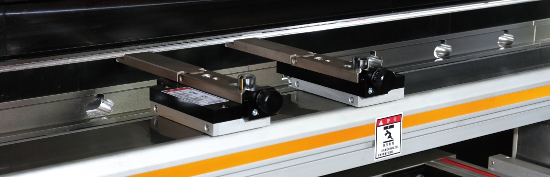 Steel Sheet Aluminum Bending Hydraulic Press Brake Machine Machine de pliage de presse hydraulique de tôle d'acier en aluminium