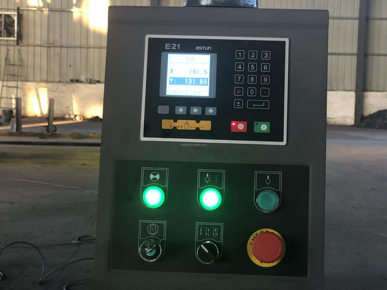 Wc67k Cnc Aluminum Iron Plate Hydraulic Press Brake Cnc Metal Sheet Bending Machine Wc67k CNC plaque de fer en aluminium presse plieuse hydraulique CNC tôle plieuse