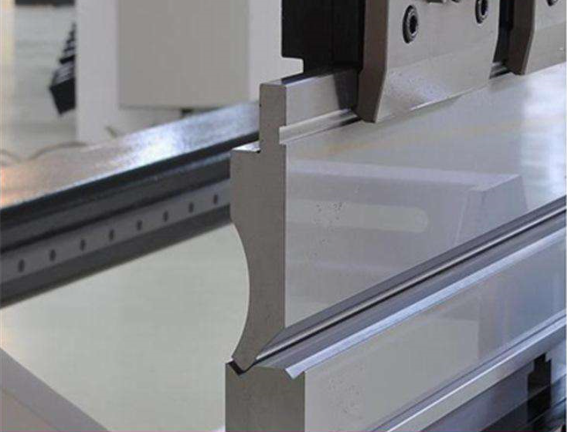 Wc67yk 80 100 160 200 tonnes 3200mm E21 Nc Sheet Metal Oil Presse hydraulique Prix